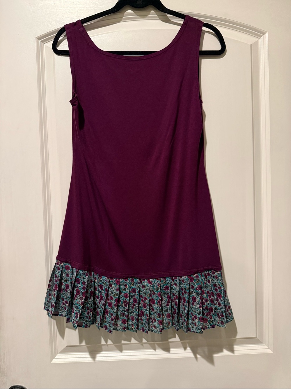 LOGO by Lori Goldstein Plum Sleeveless Tunic with Teal Floral Ruffle - Picture 3 of 4